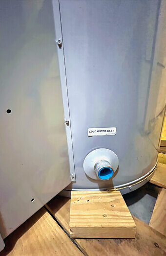 https://plumberkinross.com.au/uploads/2025/06/hot-water-266575.jpg